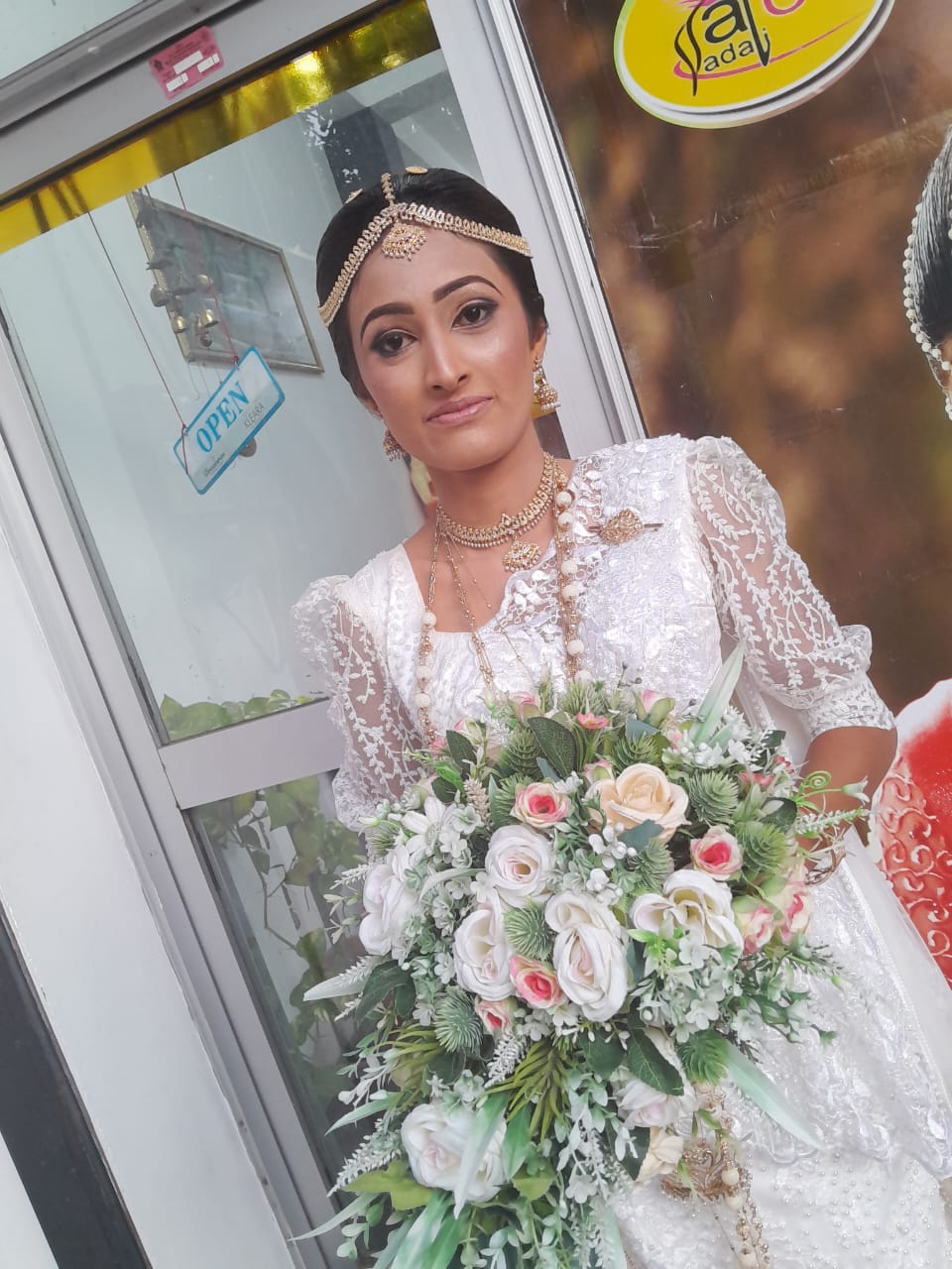 සැලොන් සඳලි